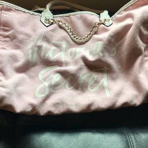 Victoria’s Secret Angel city tote